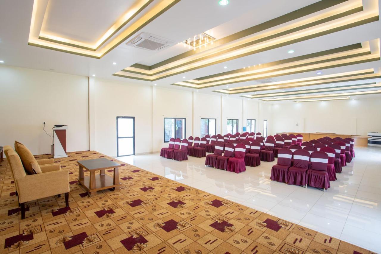 Lumbini Palace Resort Экстерьер фото